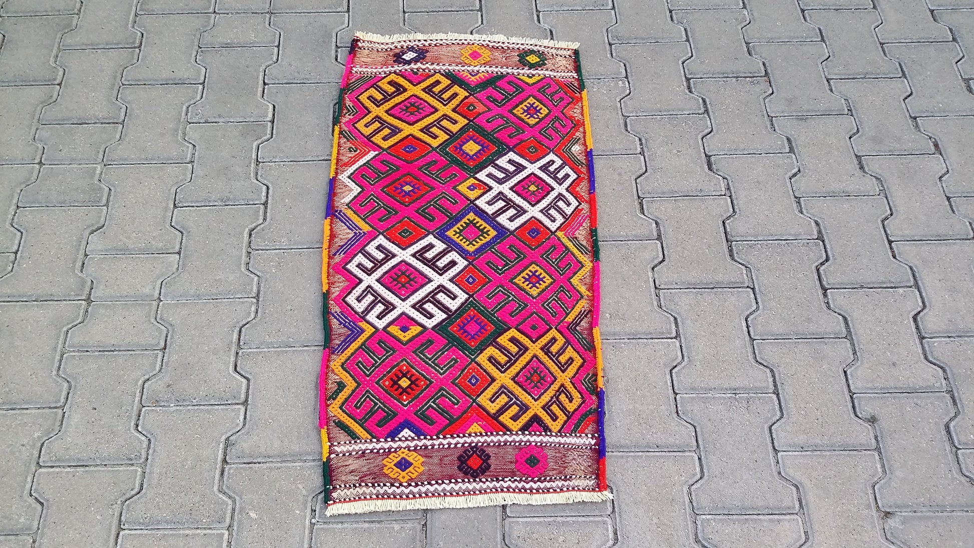 Pink Boho Small Turkish Nomadic Kilim Rug - Kilim Art Gallery
