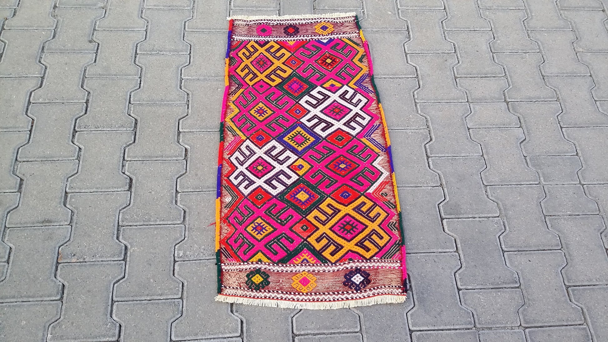 Pink Boho Small Turkish Nomadic Kilim Rug - Kilim Art Gallery