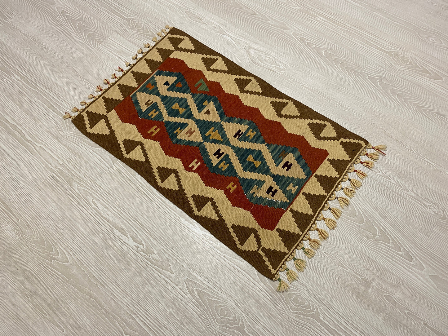 Small Turkish Kayseri Wool Kelim Rug - Kilim Art Gallery