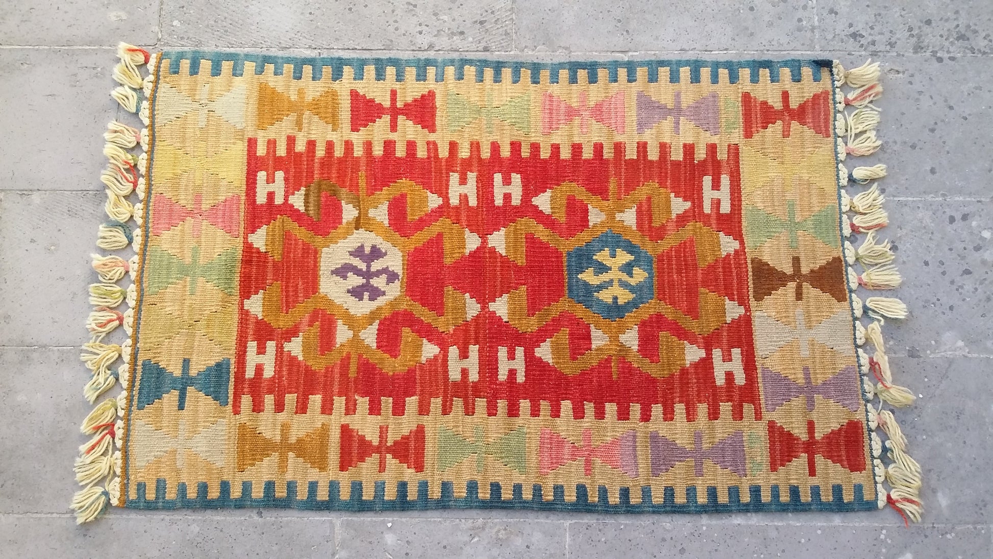 Small Wool Nomadic Kelim Rug - Kilim Art Gallery