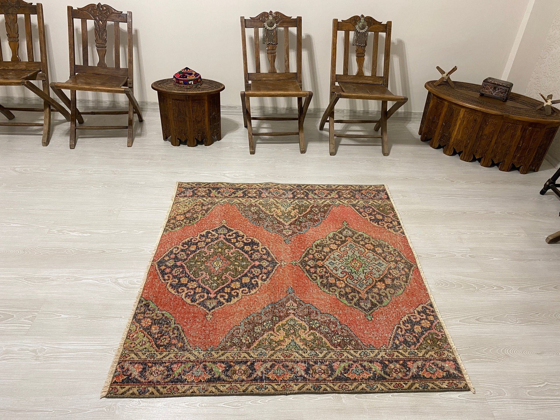 Square Shape Vintage Turkish Oushak Rug - Kilim Art Gallery