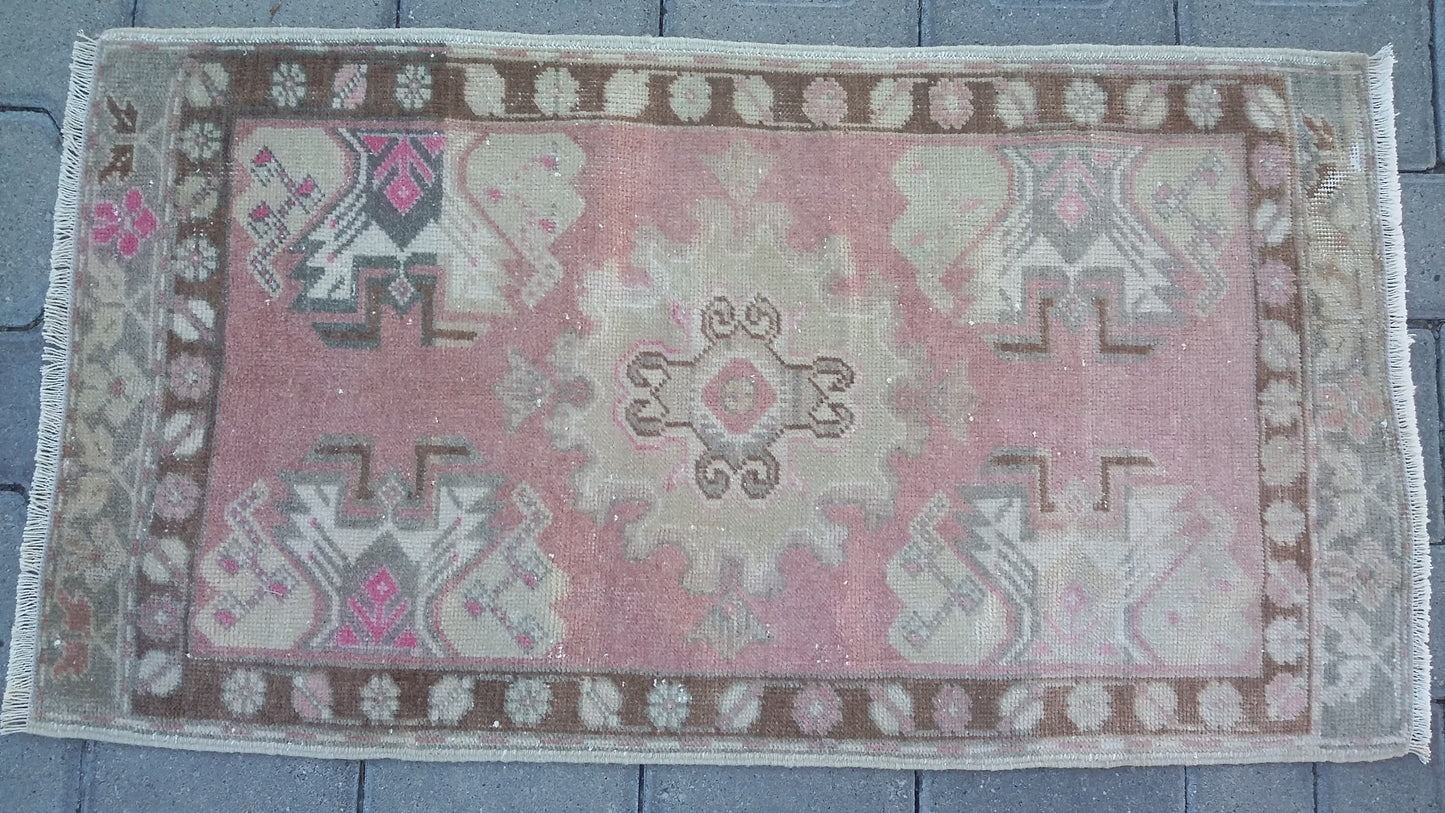 Vintage Small Turkish Kirsehir Carpet Yastik Rug - Kilim Art Gallery