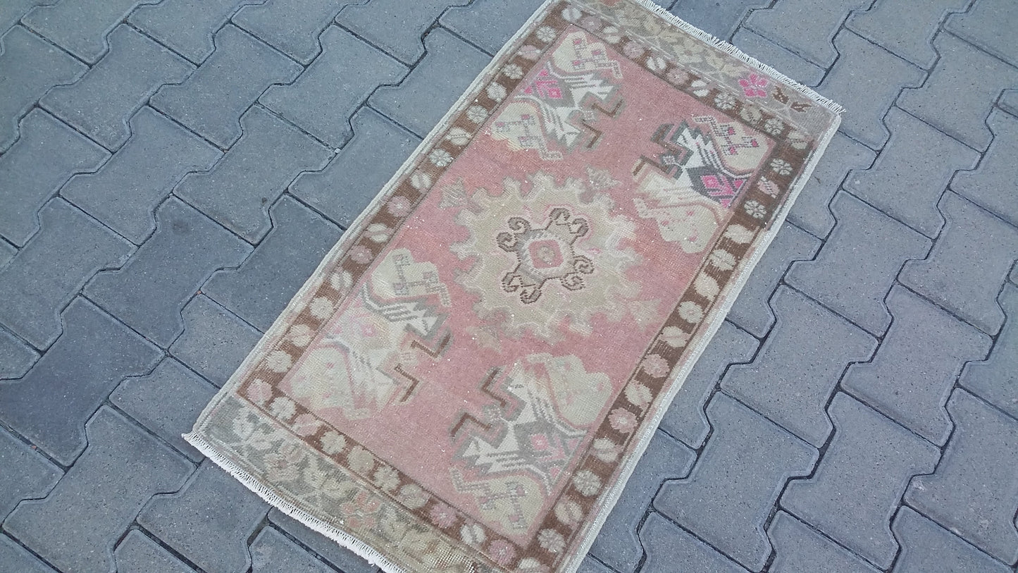 Vintage Small Turkish Kirsehir Carpet Yastik Rug - Kilim Art Gallery