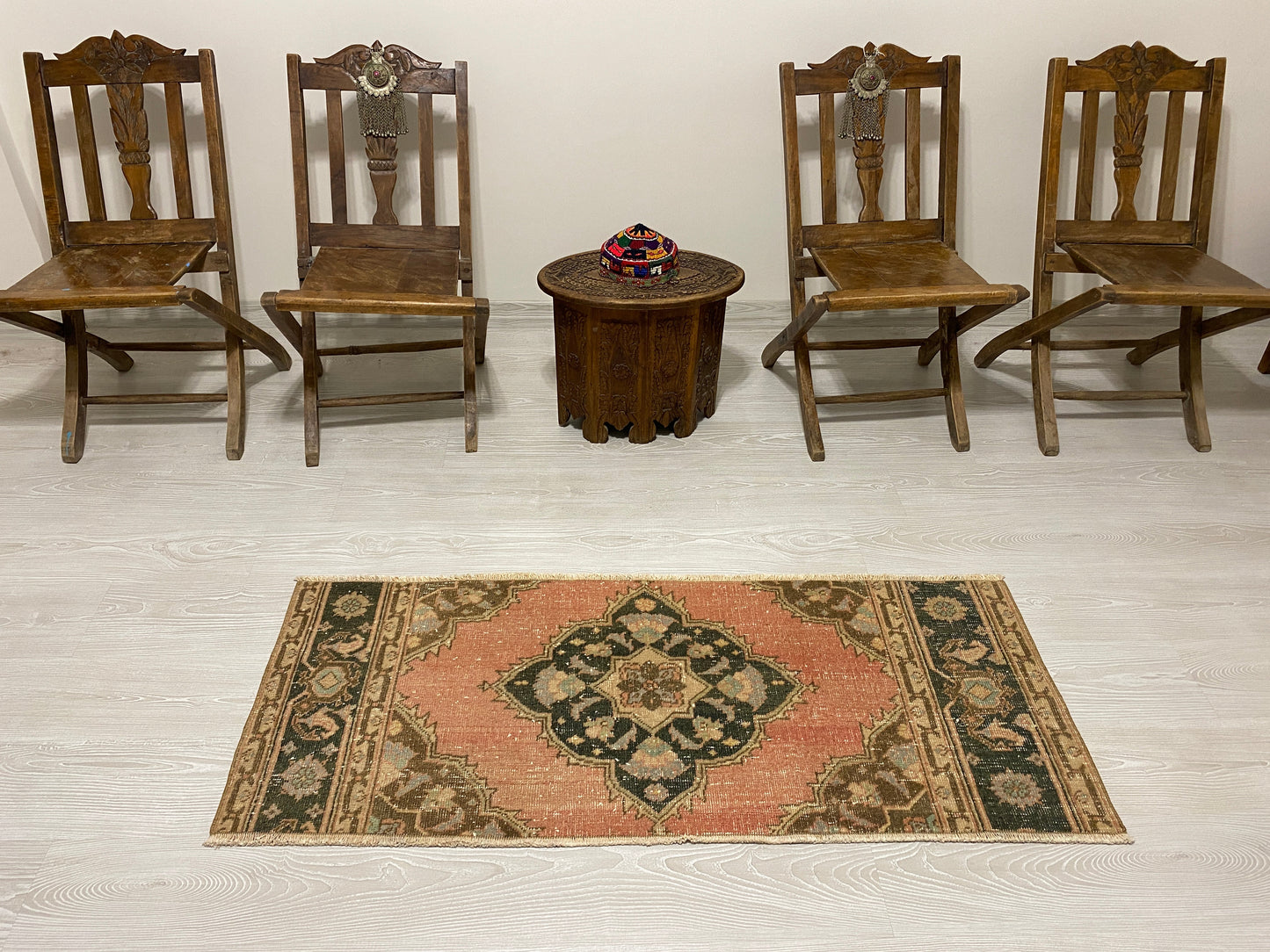 Vintage Small Turkish Oushak Rug - Kilim Art Gallery
