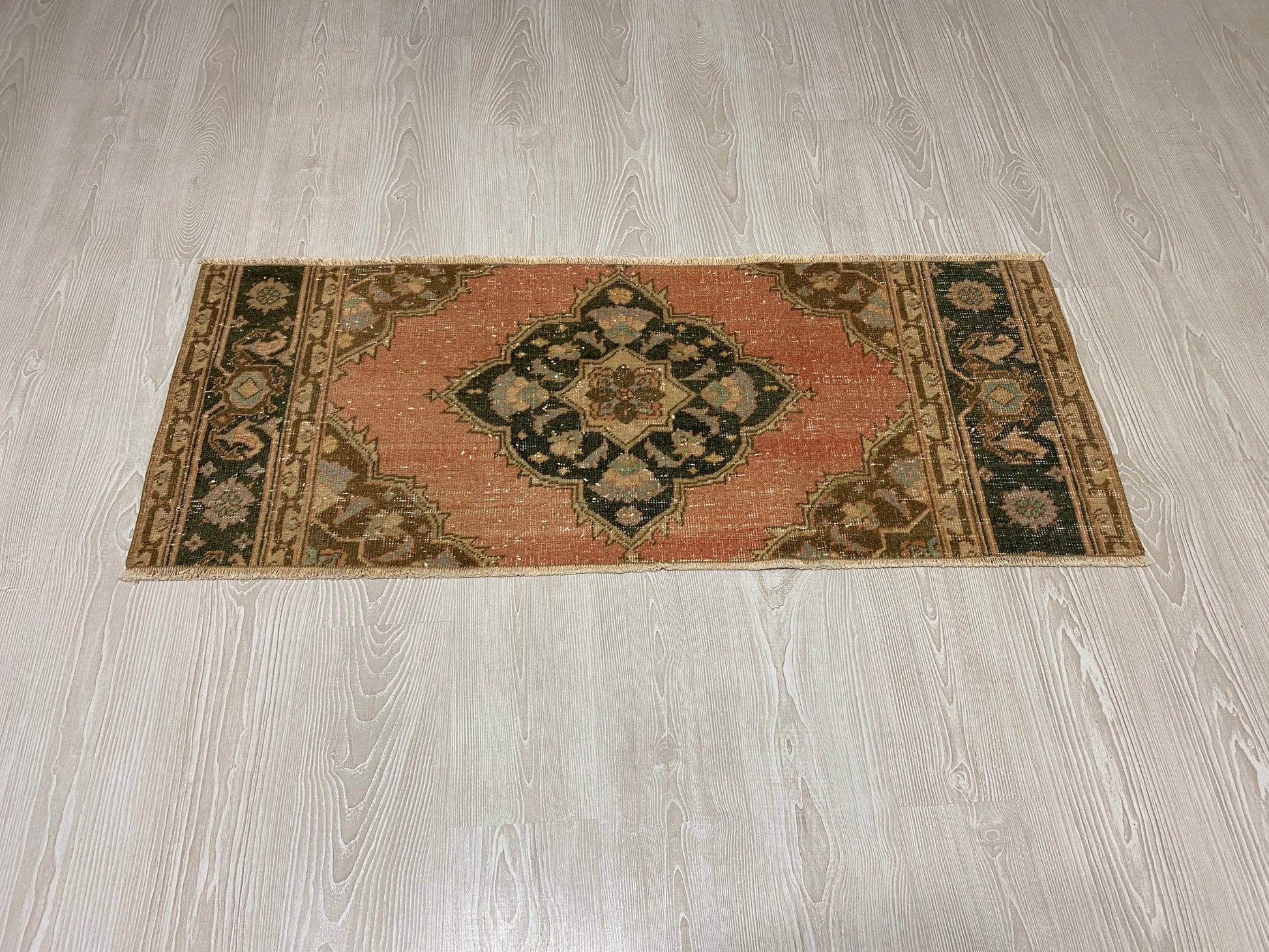 Vintage Small Turkish Oushak Rug - Kilim Art Gallery